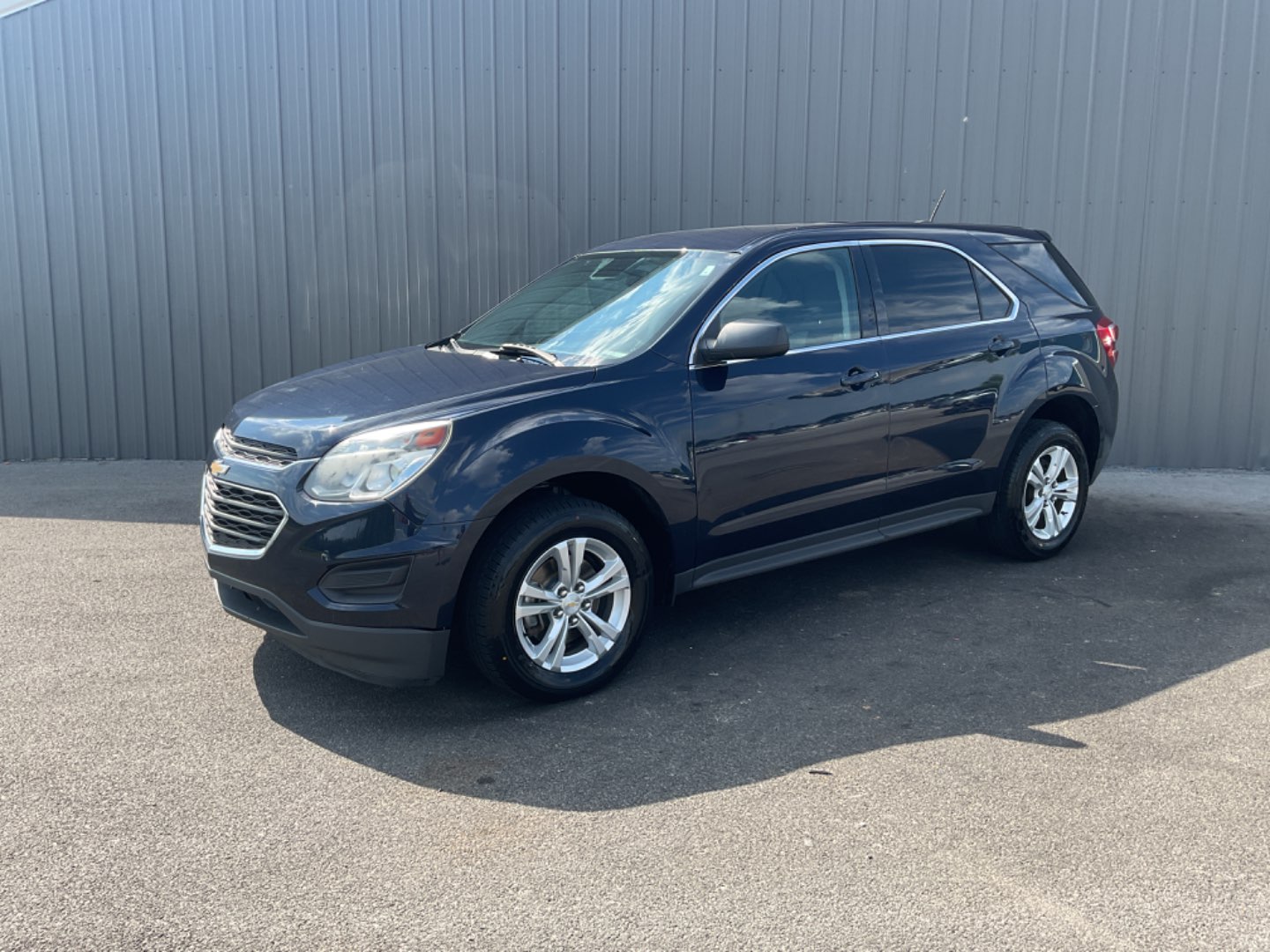 2017 Chevrolet Equinox LS's photo