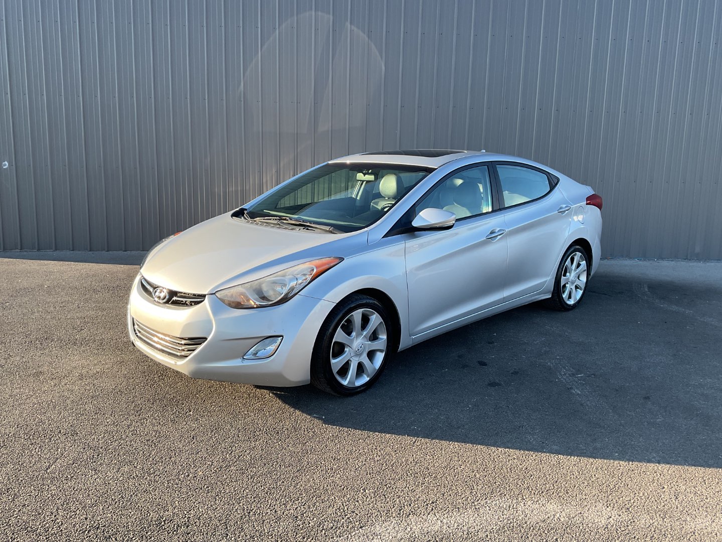 2011 Hyundai Elantra 1.8 Limited A/T's photo