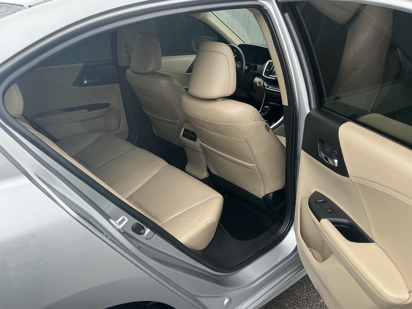 2017 Honda Accord Hybrid Touring - Photo 9