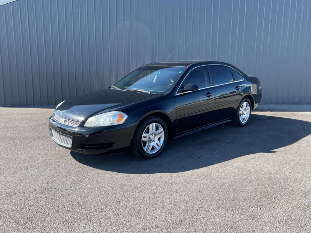 2013 Chevrolet Impala  | D1267304-6 - iGo Motors Bowling Green