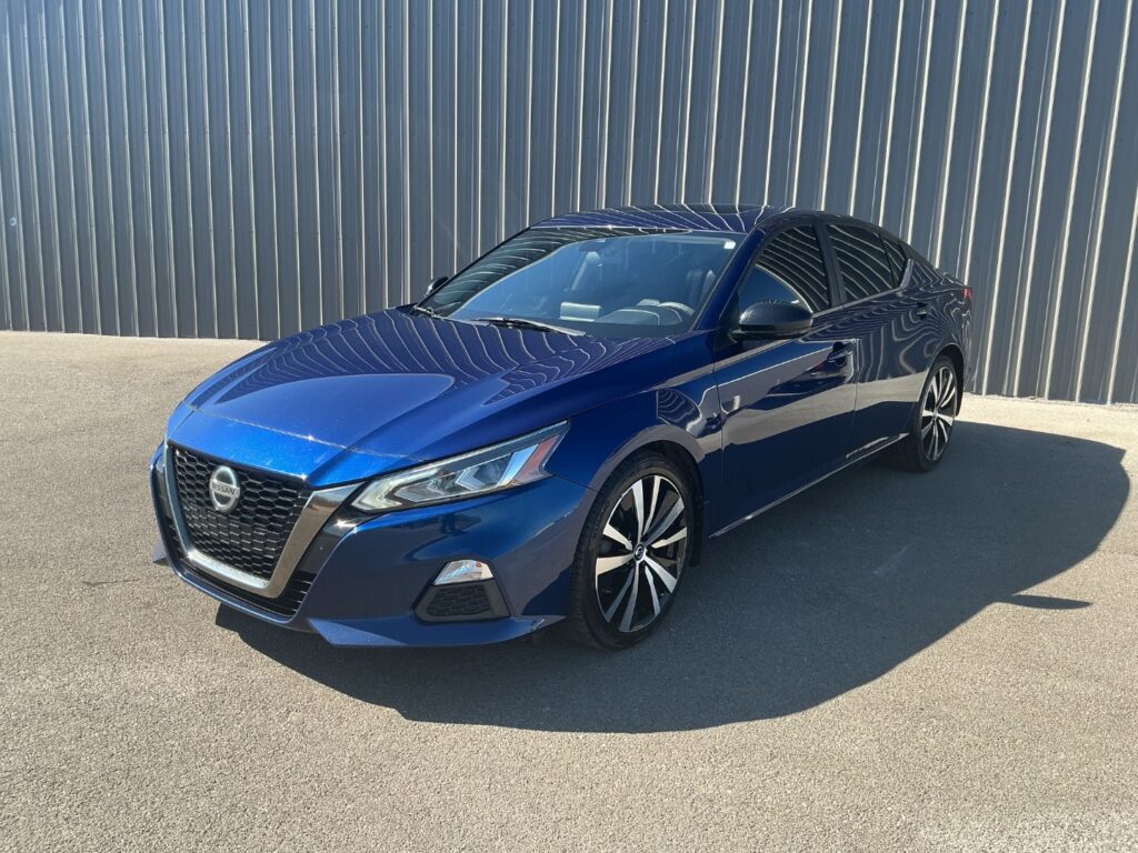 2020 Nissan Altima SR | LC249877-2 - iGo Motors Bowling Green