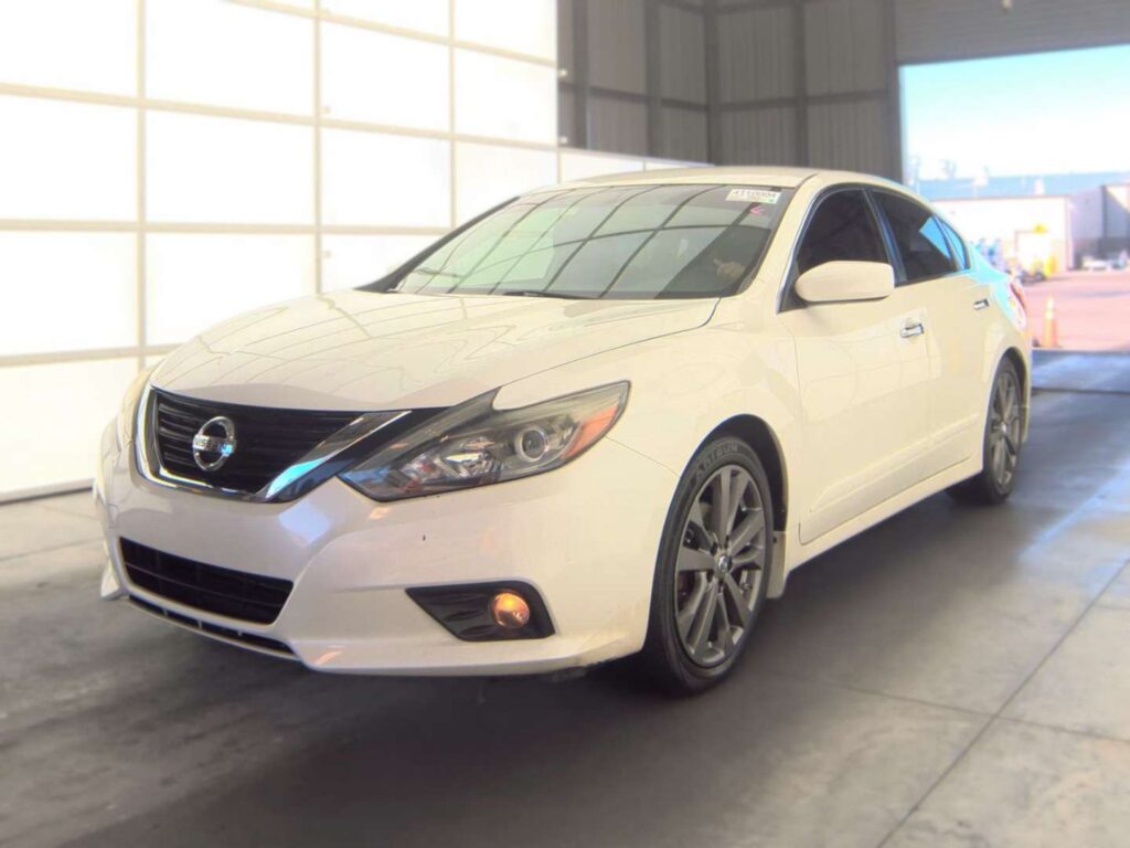 2018 Nissan Altima 2.5 SR | JC144659-1 - iGo Motors Campbellsville