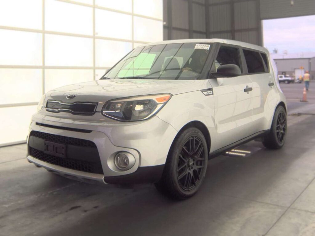 2017 Kia Soul Plus | H7424774-1 - iGo Motors Bowling Green